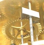 Vincenti clock with recoil escapement