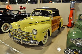 1947 Ford Super DeLuxe Sportsman Convertible