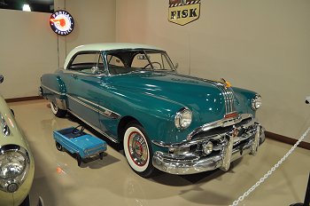 1952 Pontiac Chieftain Super DeLuxe Catalina car