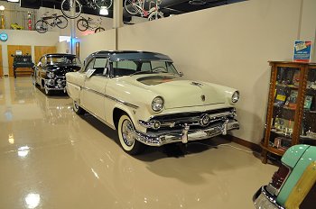 1954 Ford Crestline Skyliner car