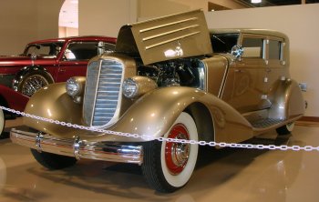 1931 Packard 840 De Luxe 8 Roadster car