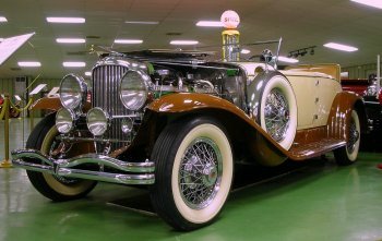 1933 Duesenberg SJ235 car
