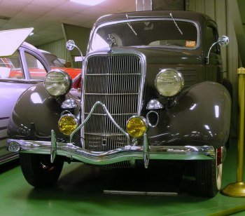1935 Ford